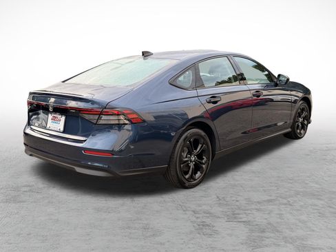 Used 2025 Honda Accord SE image 6
