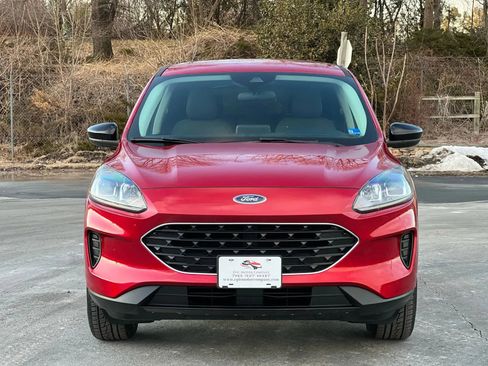 Used 2021 Ford Escape SE w/ SE Sport Appearance Package AWD/4WD image 8