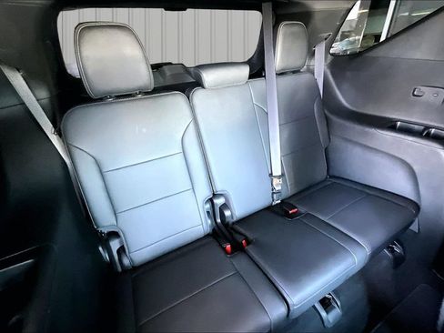 Used 2025 Chevrolet Traverse High Country AWD/4WD image 21