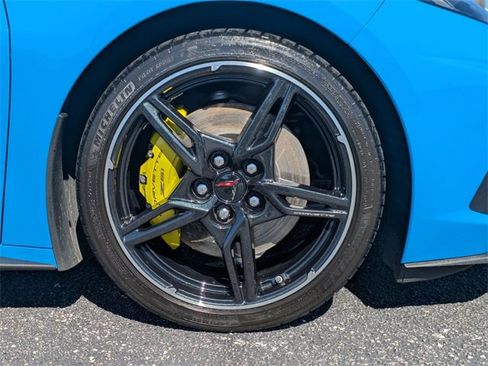 Used 2022 Chevrolet Corvette Stingray Premium Conv w/ Z51 Performance Package image 11