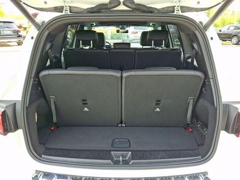 Used 2023 Mercedes-Benz GLB 250 4MATIC image 30