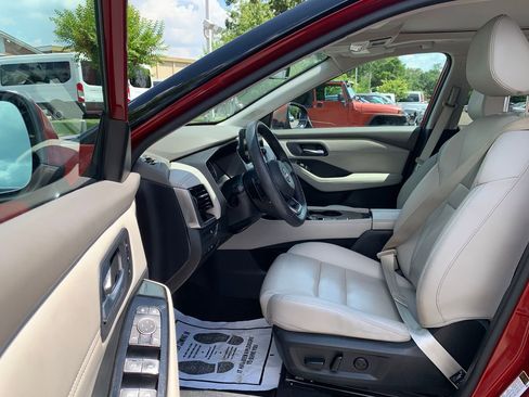 Used 2023 Nissan Rogue SL w/ SL Premium Package FWD image 24
