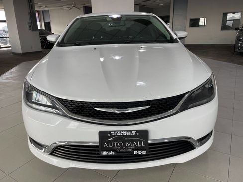 Used 2015 Chrysler 200 Limited image 2