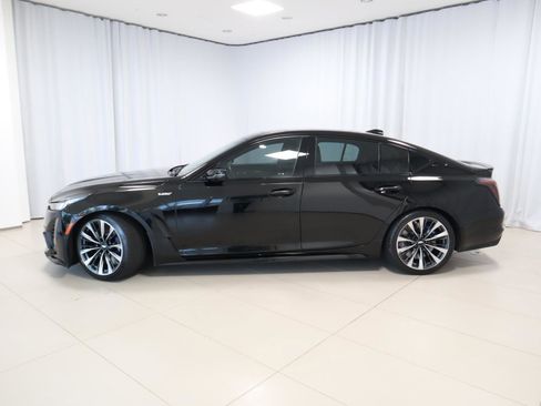 Used 2022 Cadillac CT5 V Blackwing w/ Parking Package RWD image 2