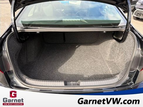 Certified 2024 Volkswagen Jetta SE image 22