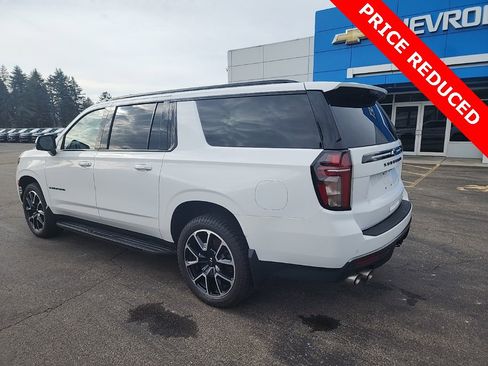 Used 2022 Chevrolet Suburban RST w/ Sport Performance Package image 5