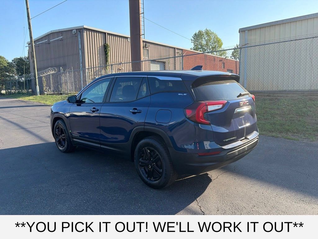 Used 2022 GMC Terrain SLE FWD image 4