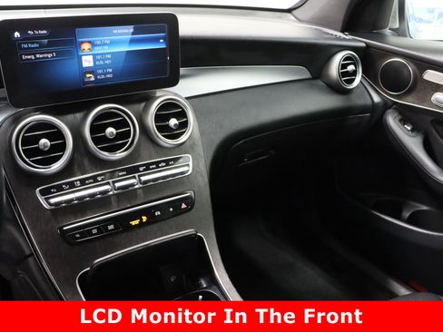 Used 2020 Mercedes-Benz GLC 300 4MATIC image 16