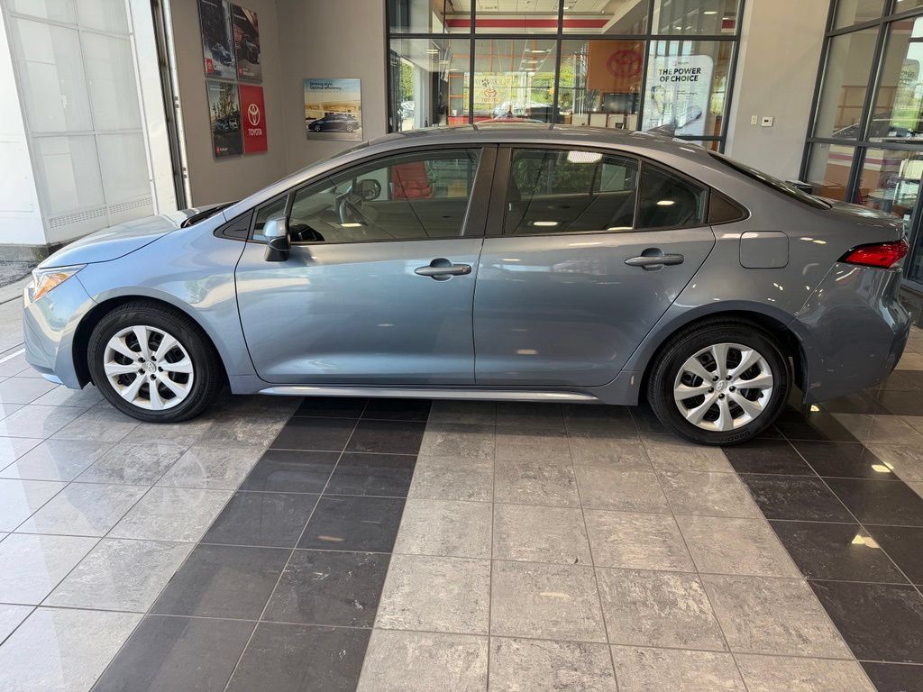 Certified 2024 Toyota Corolla LE FWD image 4