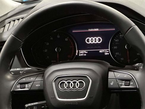 Used 2023 Audi Q5 2.0T Premium w/ Convenience Package image 17