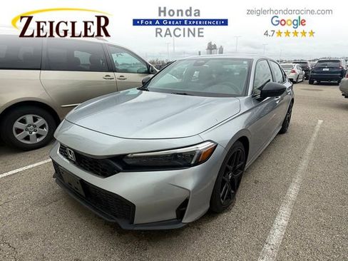 Used 2025 Honda Civic Sport image 3