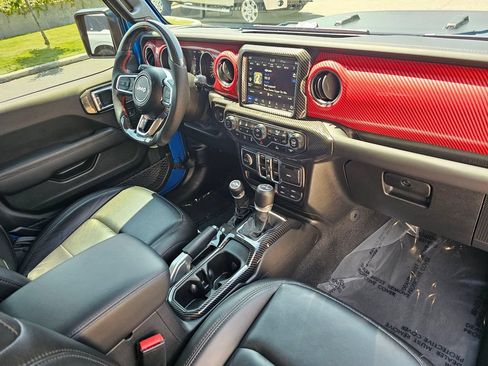 Used 2021 Jeep Wrangler Unlimited Sahara AWD/4WD image 10