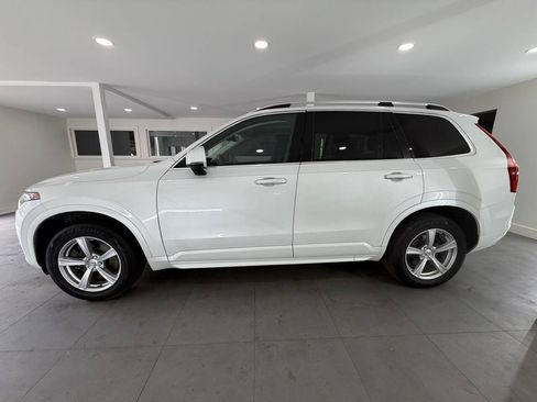 Used 2016 Volvo XC90 T5 Momentum FWD image 4