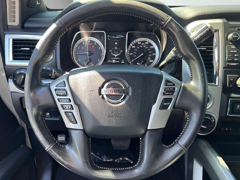 Used 2018 Nissan Titan PRO-4X w/ Pro-4x Utility Package AWD/4WD image 44