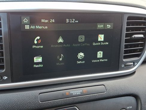 Used 2022 Kia Sportage LX image 17