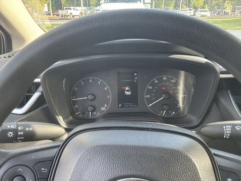 Used 2023 Toyota Corolla LE FWD image 21