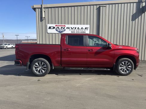 Used 2021 Chevrolet Silverado 1500 RST image 1
