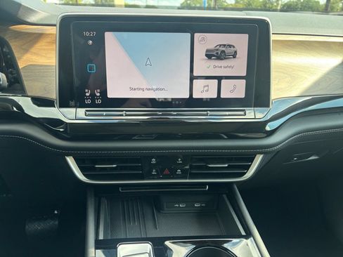 Used 2026 Volkswagen Atlas SE FWD image 16