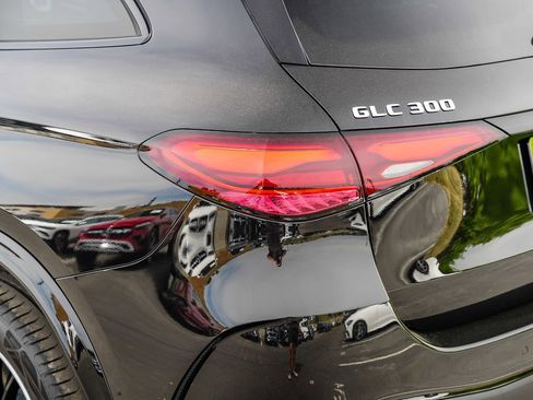 New 2026 Mercedes-Benz GLC 300 4MATIC image 11
