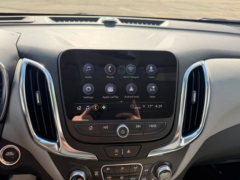 Used 2024 Chevrolet Equinox LT FWD image 27