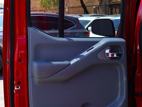 Used 2021 Nissan Frontier SV RWD image 32