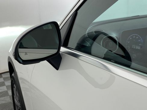 Used 2026 Mercedes-Benz GLC 300 4MATIC image 22