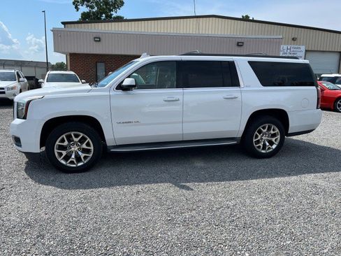 Used 2015 GMC Yukon XL SLT w/ Open Road Package AWD/4WD image 1