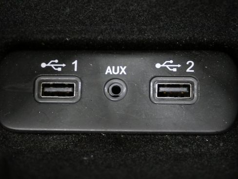 Used 2023 Chrysler 300 S image 21