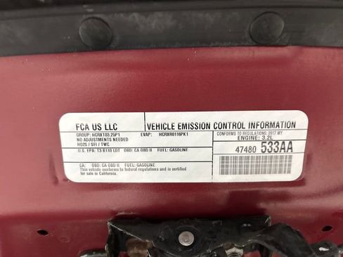 Used 2017 Jeep Cherokee Latitude w/ Cold Weather Group image 17