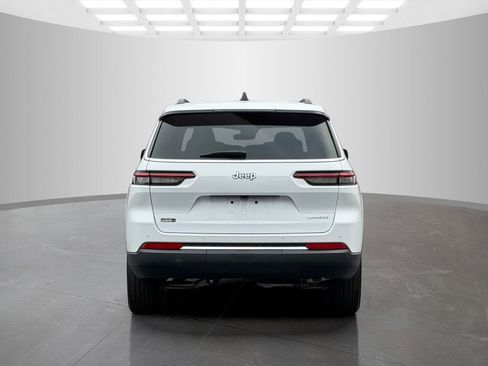 New 2026 Jeep Grand Cherokee L Laredo image 4