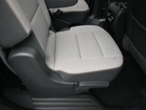 Used 2024 Chevrolet Traverse LT w/ Midnight/Sport Edition AWD/4WD image 25