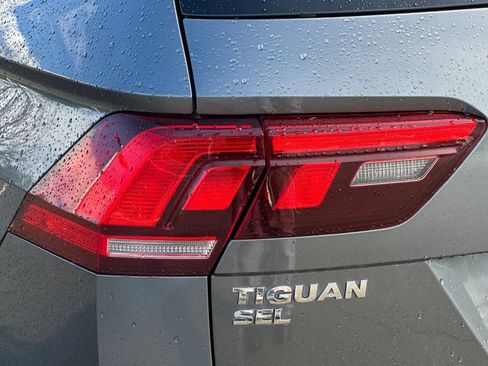 Used 2019 Volkswagen Tiguan SEL R-Line image 48