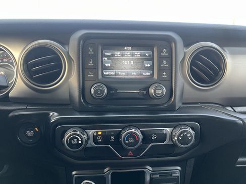 Used 2019 Jeep Wrangler Unlimited Sport image 16