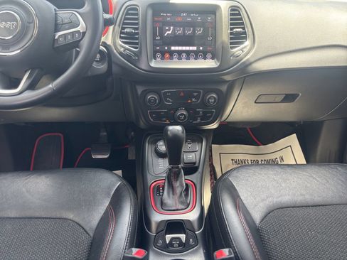 Used 2021 Jeep Compass Trailhawk AWD/4WD image 10