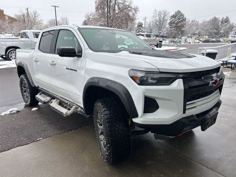 Used 2025 Chevrolet Colorado ZR2 w/ Technology Package image 4