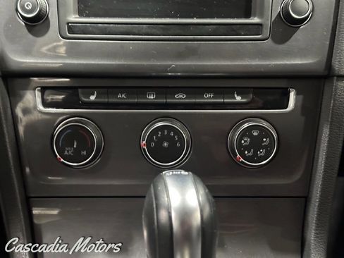 Used 2017 Volkswagen Golf Alltrack AWD/4WD image 35