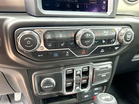 New 2023 Jeep Wrangler Unlimited w/ Sun & Screen Package image 19