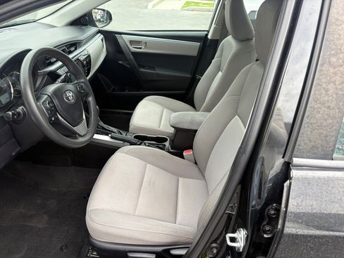 Used 2014 Toyota Corolla LE image 11