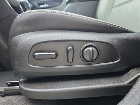 Certified 2019 Chevrolet Equinox Premier image 19