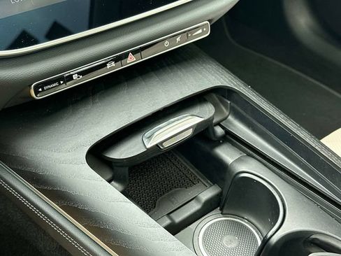 Certified 2024 Mercedes-Benz E 350 4MATIC Sedan image 31