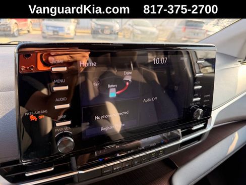 Used 2024 Toyota Sienna LE image 16