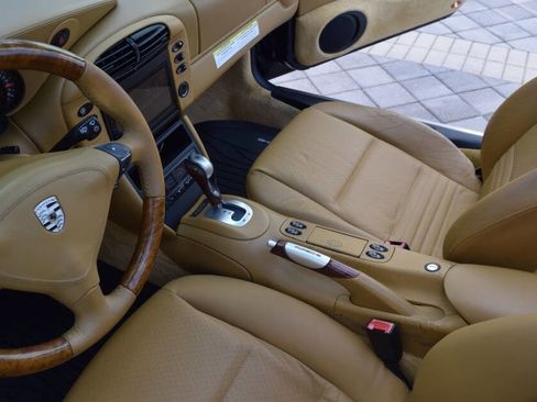 Used 2000 Porsche 911 Carrera 4 image 62