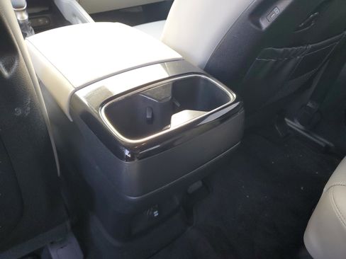 Used 2023 Kia Telluride S image 14