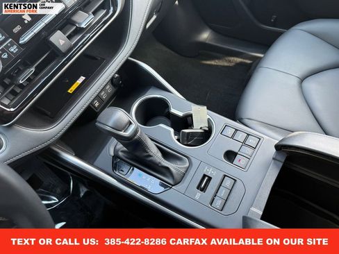 Used 2025 Toyota Highlander XLE image 27