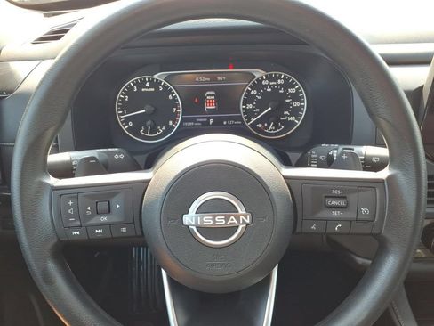 Used 2023 Nissan Pathfinder S FWD image 14