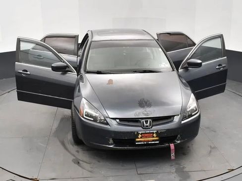 Used 2005 Honda Accord EX image 10