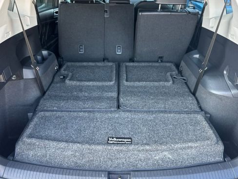 Used 2022 Volkswagen Tiguan SE image 18