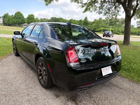 Used 2016 Chrysler 300 S w/ 300S Premium Group AWD/4WD image 5