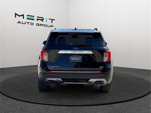 Used 2020 Ford Explorer Platinum w/ Premium Technology Package image 8