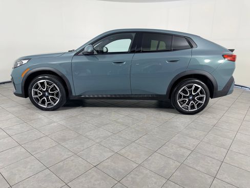 Certified 2025 BMW X2 xDrive28i image 2